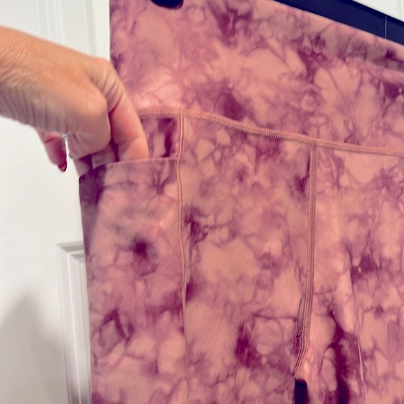 Athleta Salutation Stash Pocket 7/8 Printed Tight Leggings S tie dye pink mauve - Picture 2 of 7